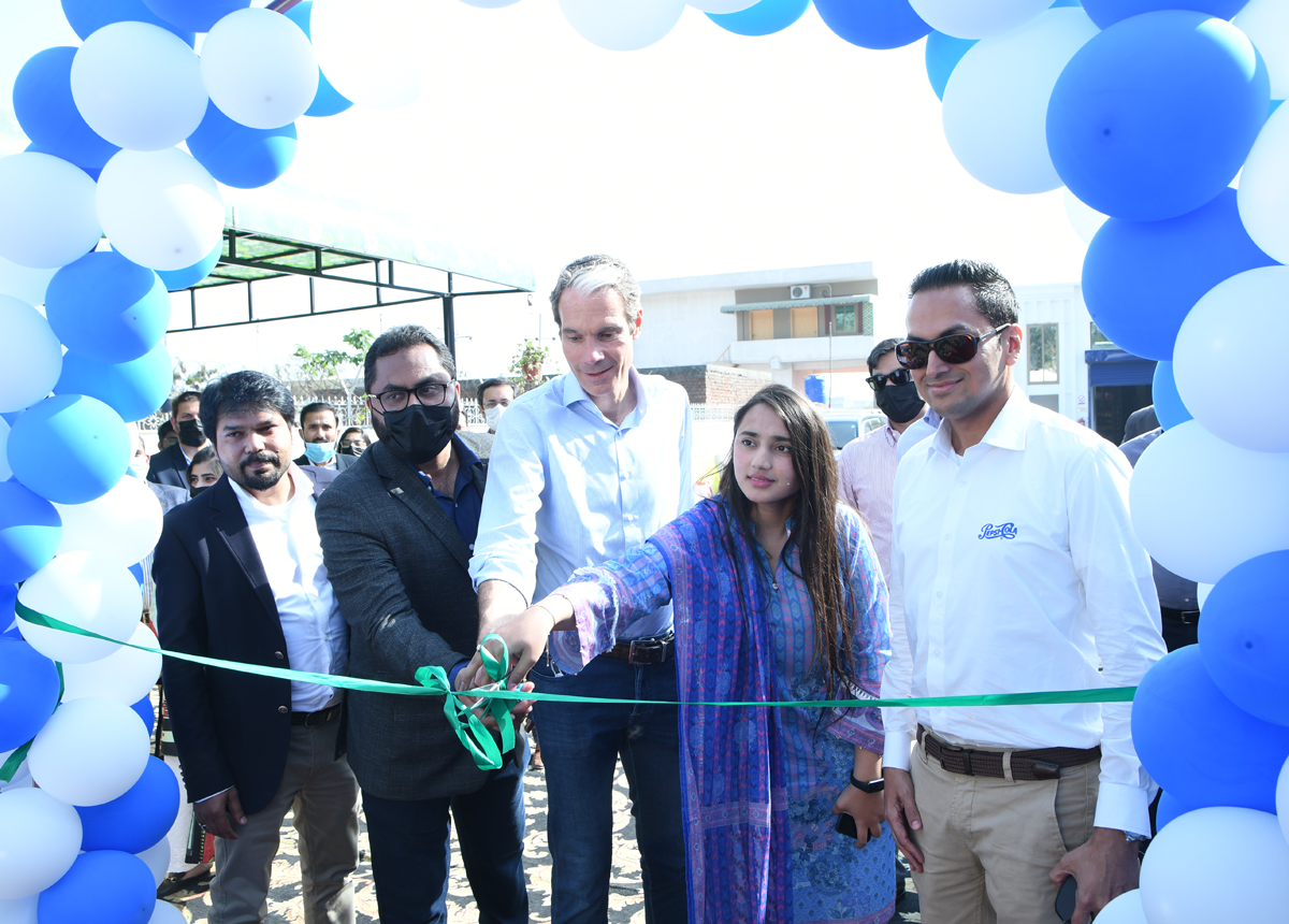 https://www.pepsico.com.pk/images/pakistanlibraries/stories-press-releases/sheroes-pari-badi-ul-jamal-ribbon-cutting-eugene-willemsen---stories_landscape-thumbnail-1200x860.png?Status=Master